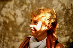 59 (19)